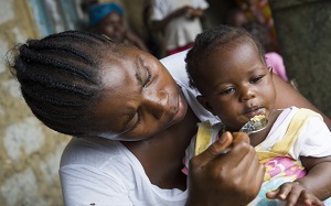 世界粮食计划署携手中国扶贫基金会—帮助埃博拉疫区陷入饥饿危机的儿童及家庭