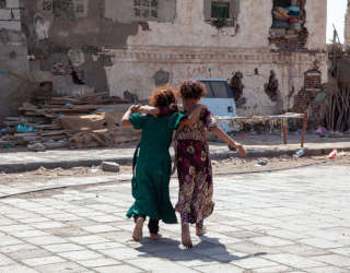 也门西海岸的莫卡老城在空袭中遭到严重破坏。世界粮食计划署/Annabel Symington
