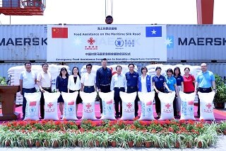 落实“‘一带一路’会议”承诺 中国为非洲启运援粮