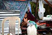 世界粮食计划署启动物流响应，帮助在台风“海燕”中受灾的难民